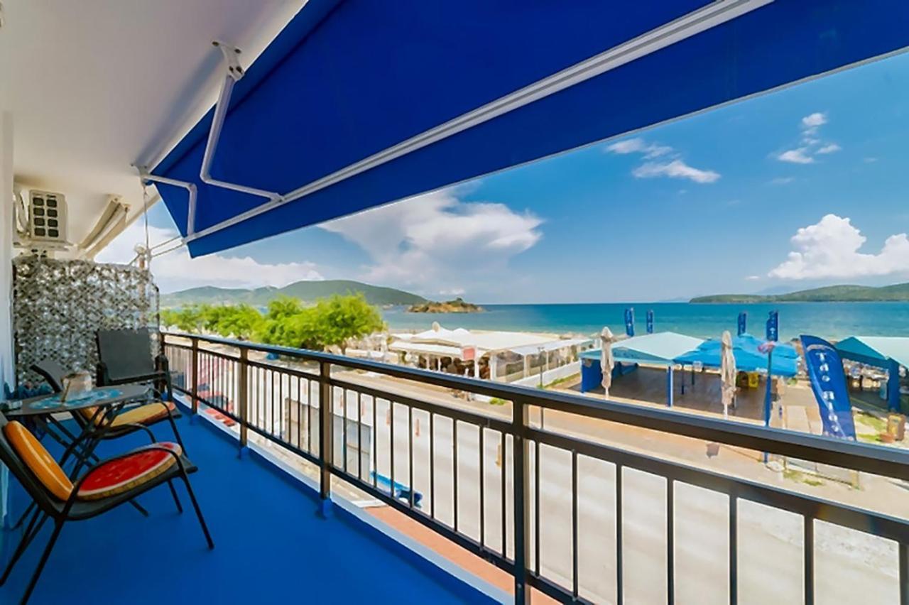 Апартаменти Upper Deck Apt. Неа-Перамос Екстер'єр фото