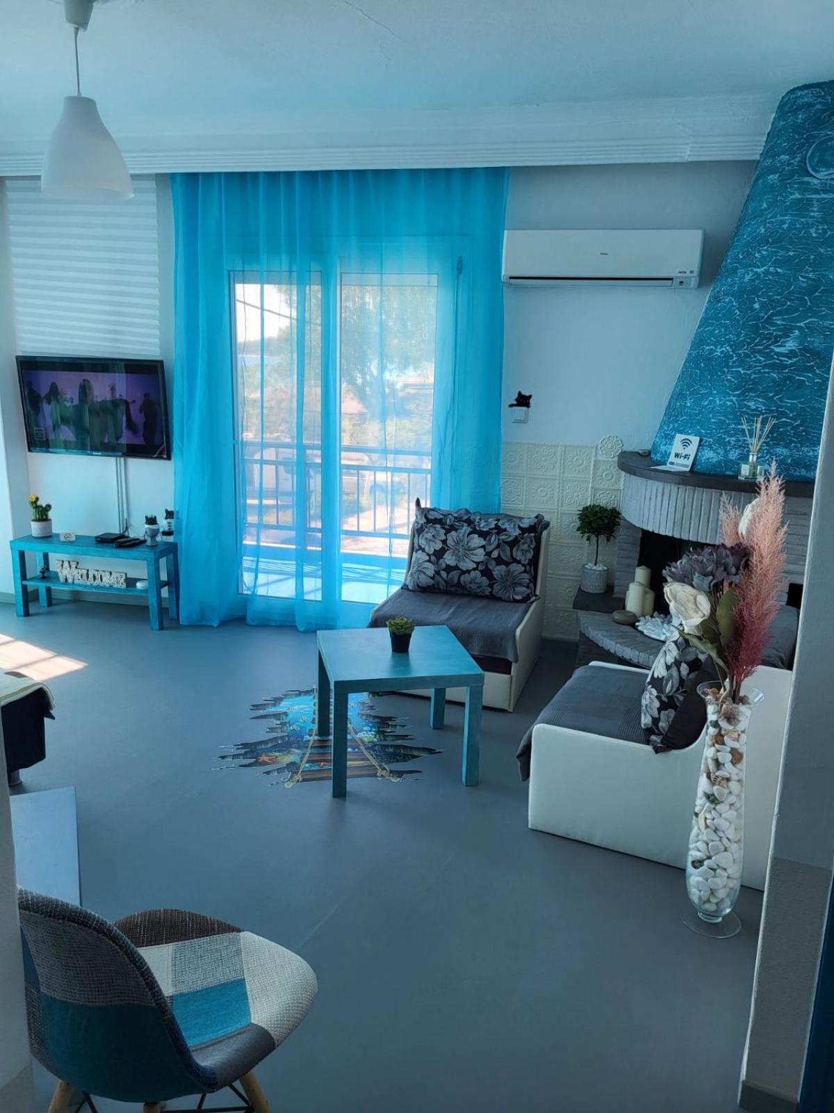 Апартаменти Upper Deck Apt. Неа-Перамос Екстер'єр фото