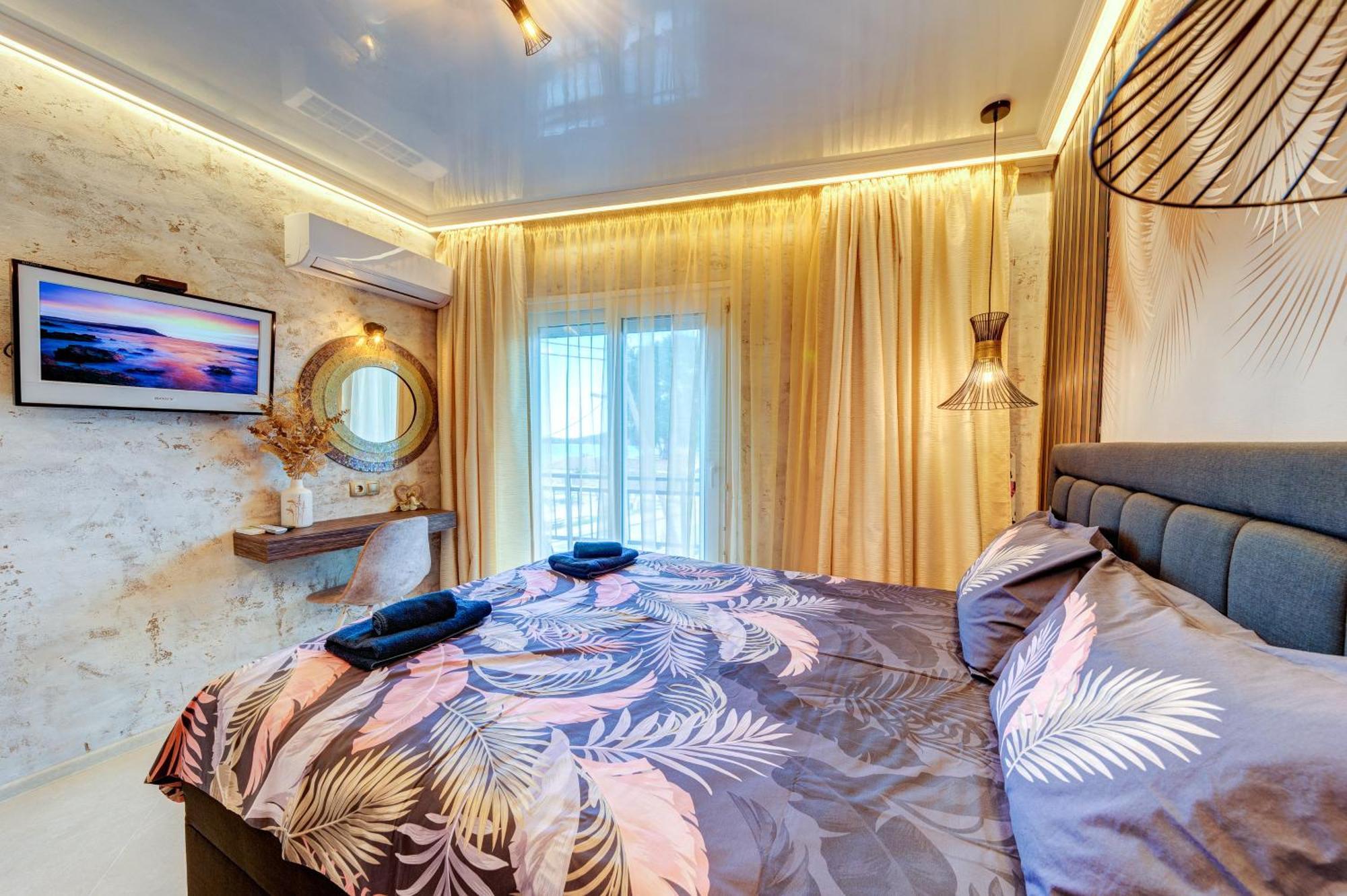 Апартаменти Upper Deck Apt. Неа-Перамос Екстер'єр фото